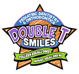 Double T Smiles logo